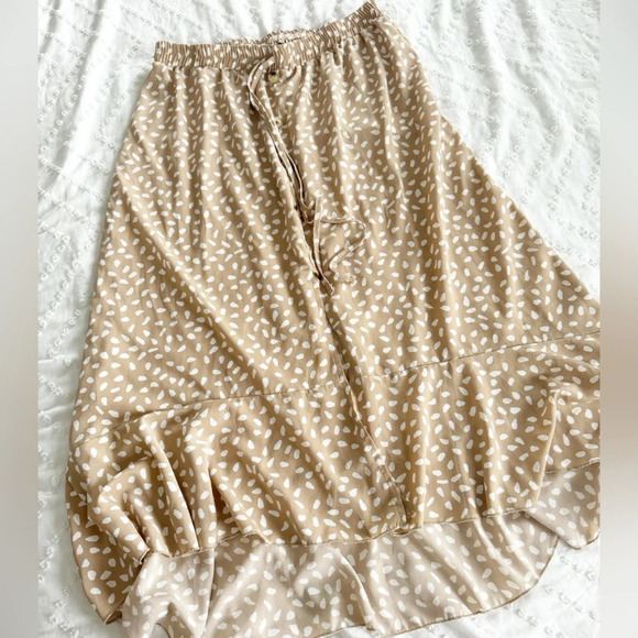 *(3 for 15)* SHEIN XL Plus Allover Print Tie Waist Ruffle Hem Skirt Size  Midi - Picture 10 of 11